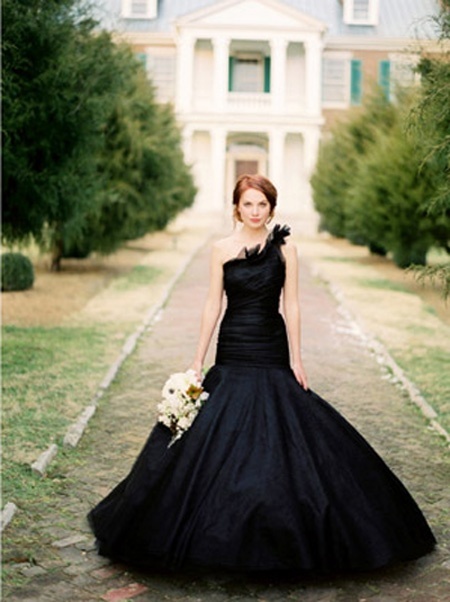 Stylish dramatic black wedding dresses