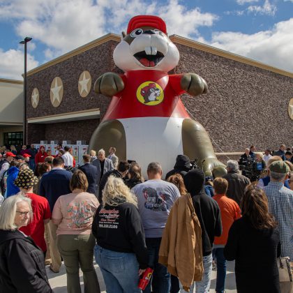 2e19c7b5-c625-4c6f-a36f-ad0a52151050-_AS_2462_buc-ees
