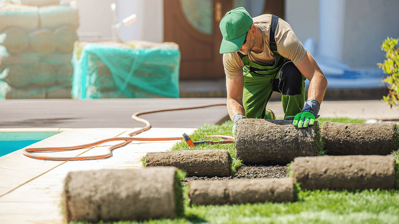 how to hire a groundskeeper