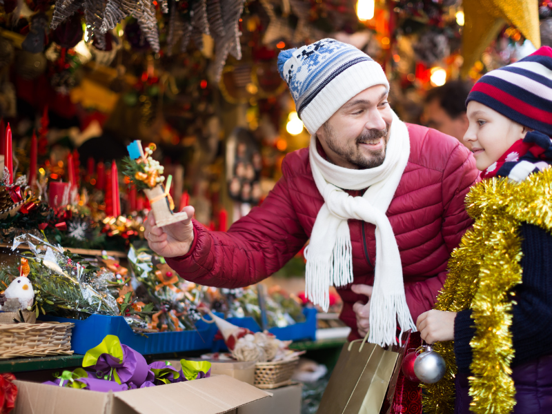 holiday marketing tips retail store