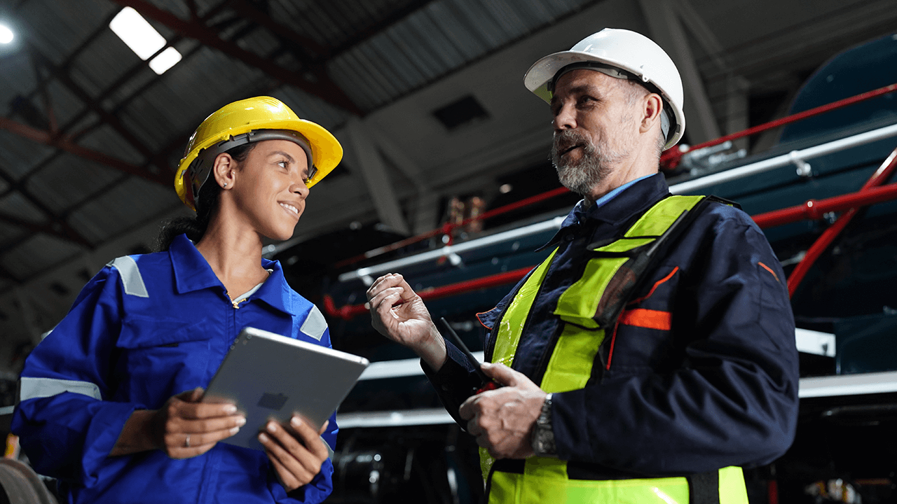 how to hire a facilities manager